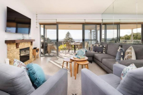 The Salty Seagull – ocean-view luxe!